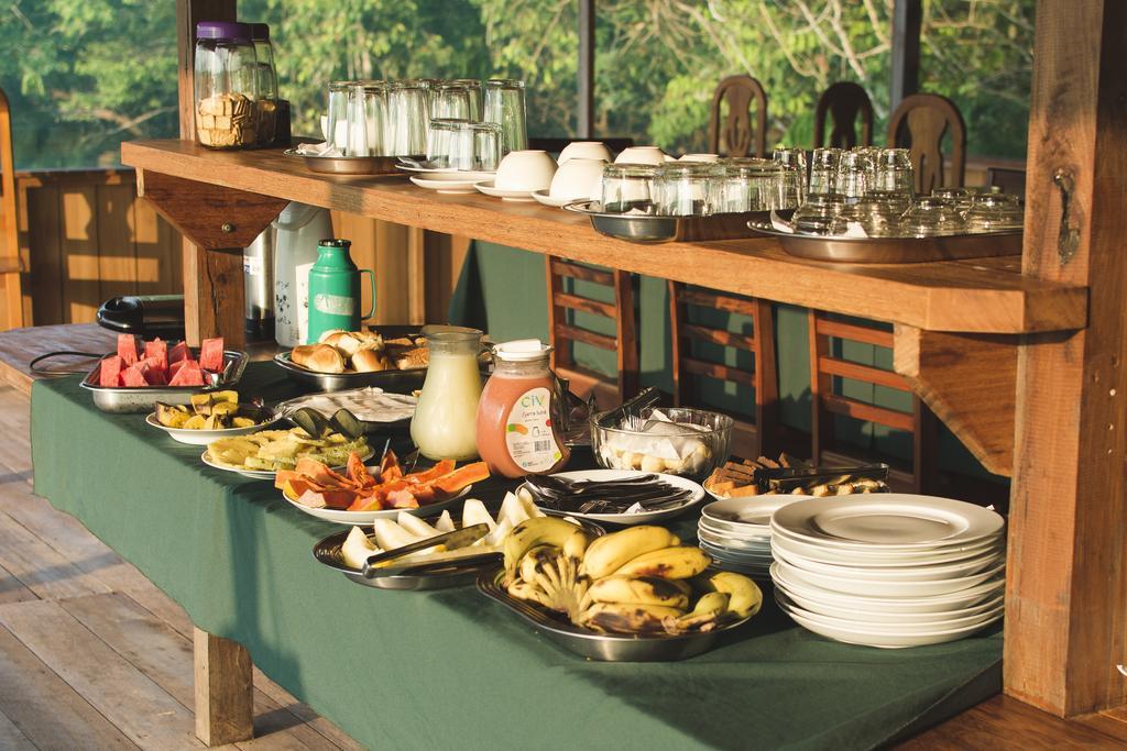 Amazon Arowana Lodge Careiro Eksteriør billede