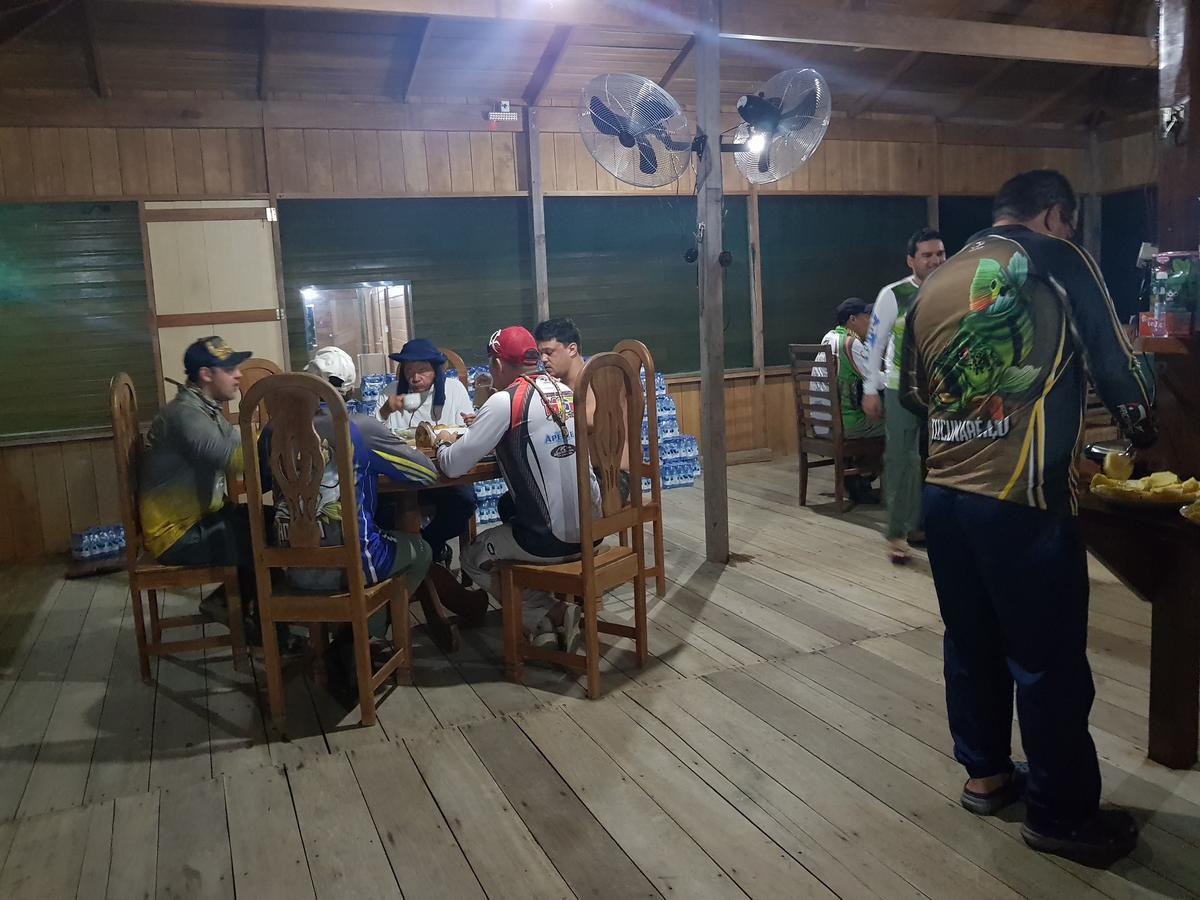 Amazon Arowana Lodge Careiro Eksteriør billede