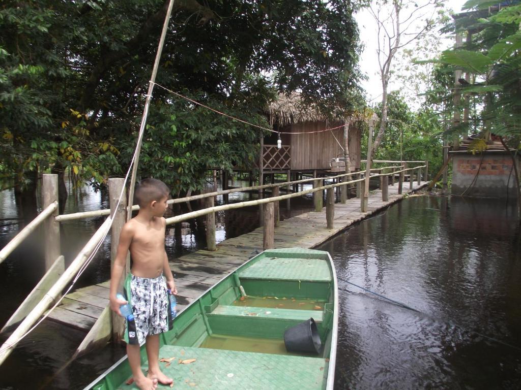 Amazon Arowana Lodge Careiro Eksteriør billede